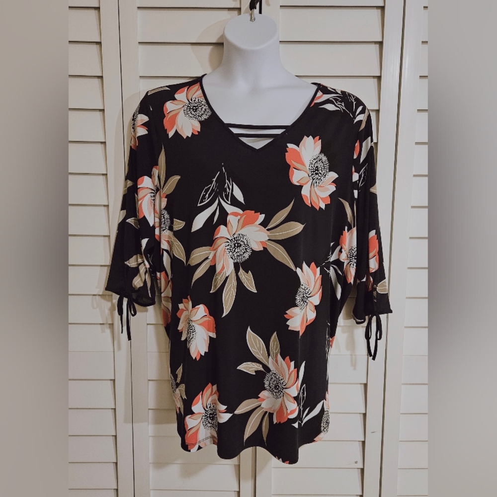 Women's 2X (22/24) by Catherine's 3/4 sleeve top